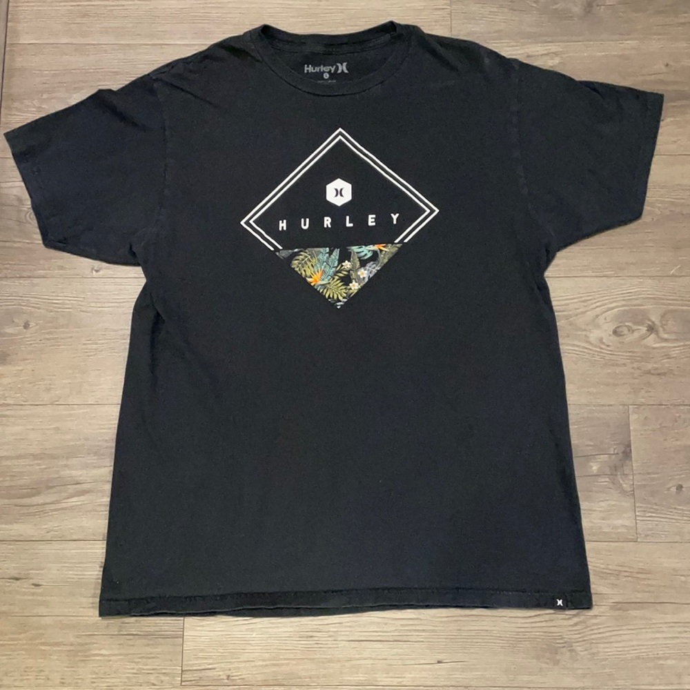 Men’s Hurley T-shirt. Size Large.